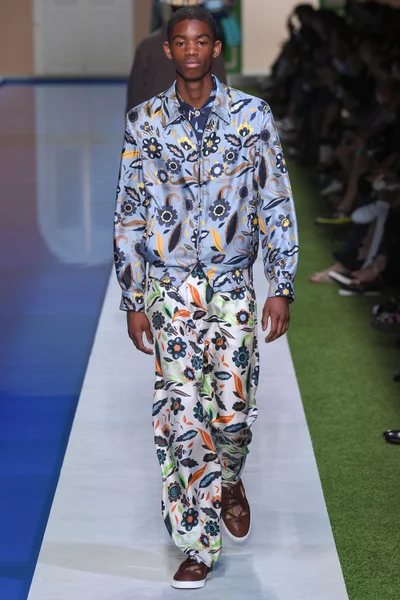 Look 44